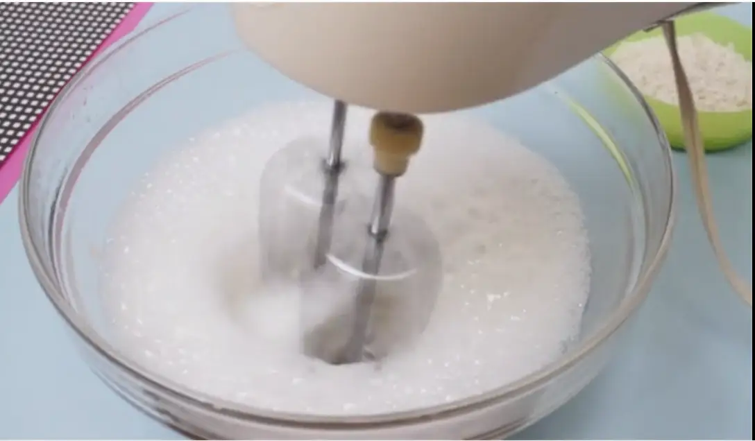 ویدیو2: مخلوط کردن صابون جهت تشکیل اسلایم